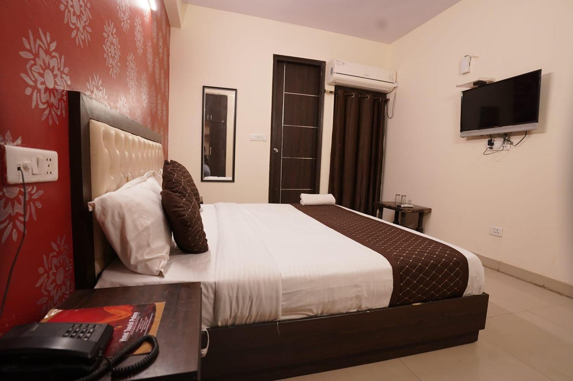 Hotel Tourist Palace New Delhi Exterior foto